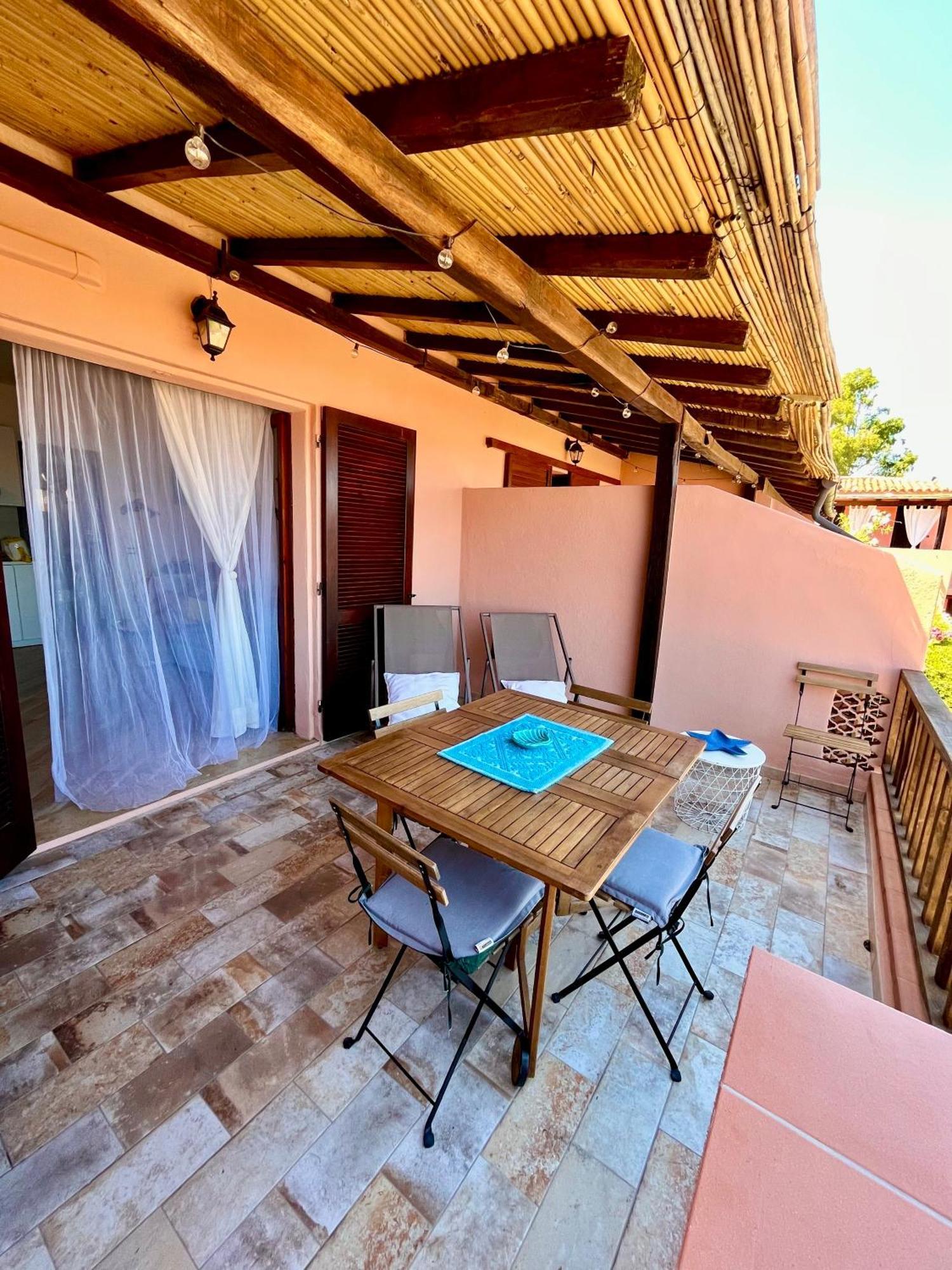 Holiday House Palau Luaran gambar